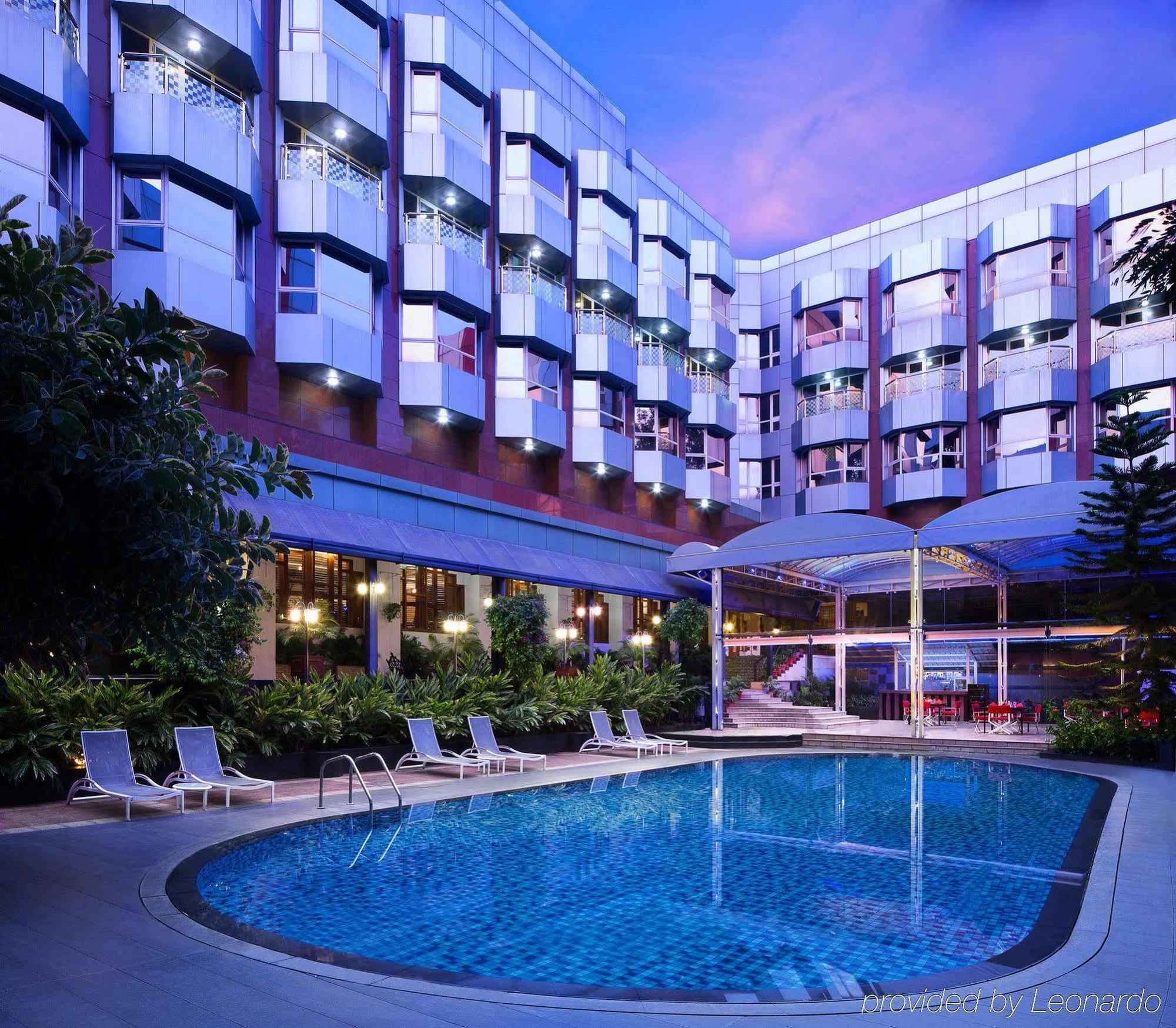 Le Meridien Бангалор Экстерьер фото
